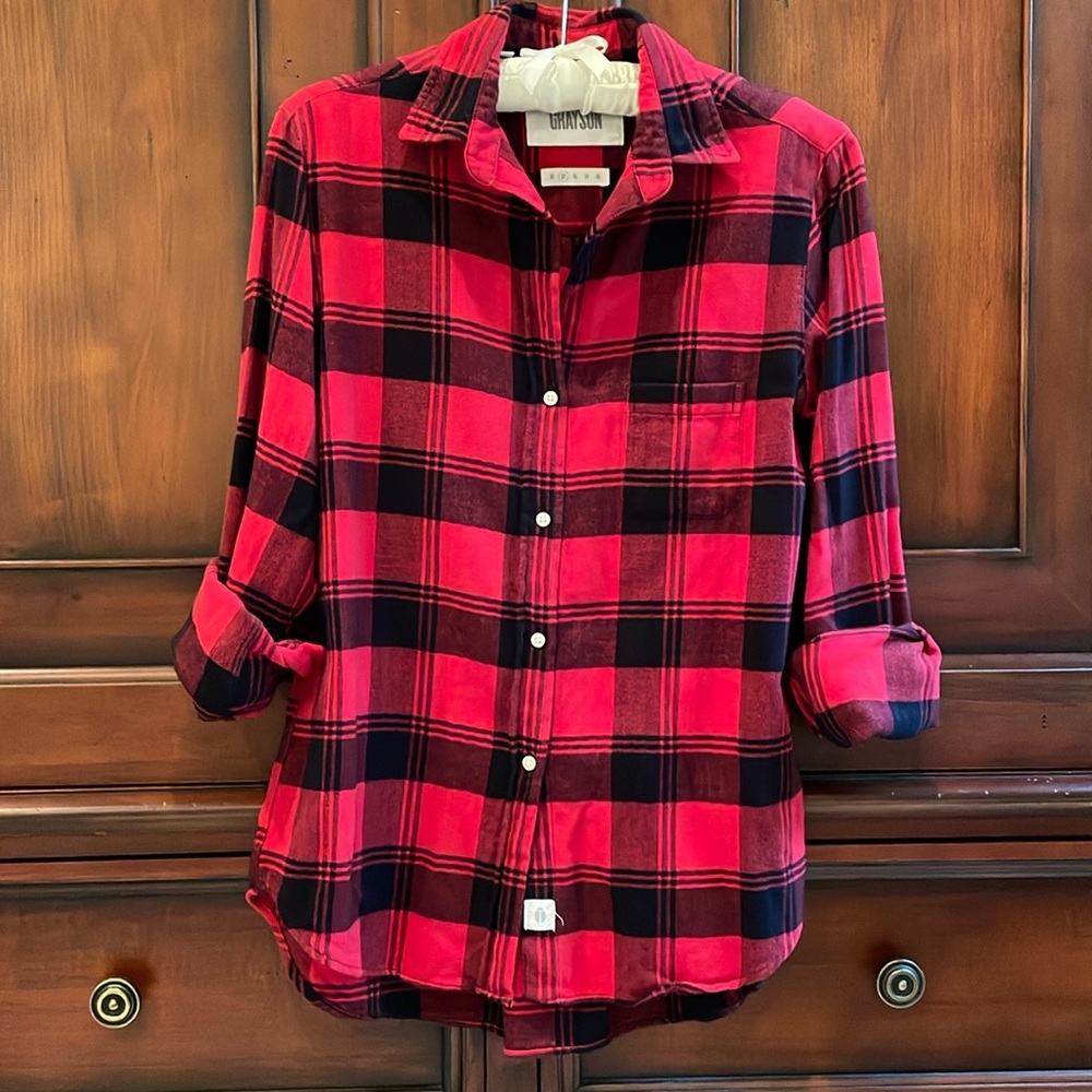 NWOT Grayson The Hero Feathered Flannel in Red/Black Plaid Size S